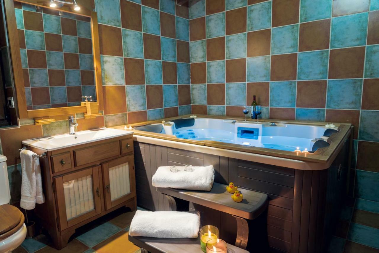 Jabata Spa Cabezas Altas ภายนอก รูปภาพ